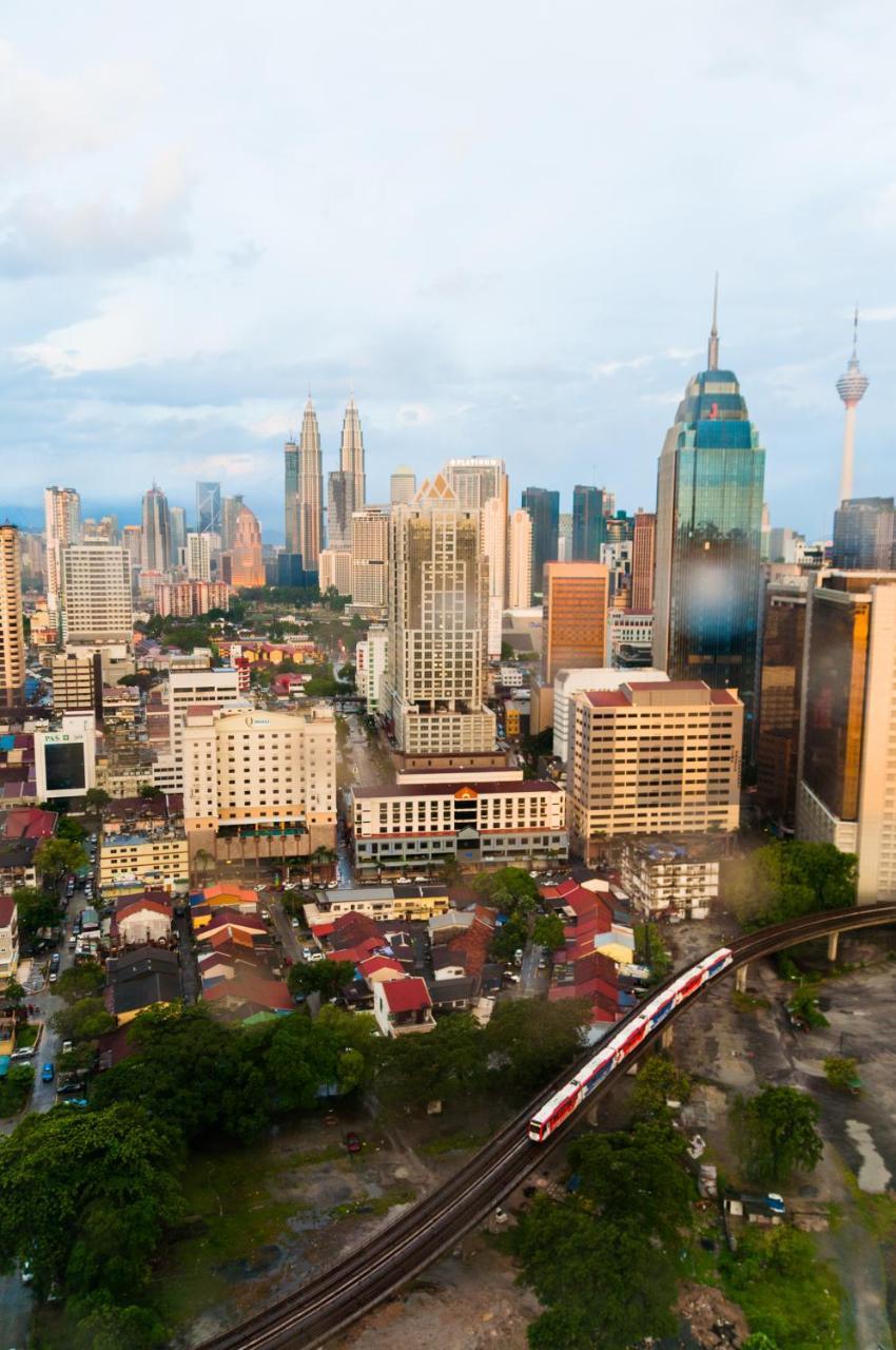Tuxedo Kl No.1 Rooftop Pool W Skyscraper Views Hotel Kuala Lumpur Zewnętrze zdjęcie