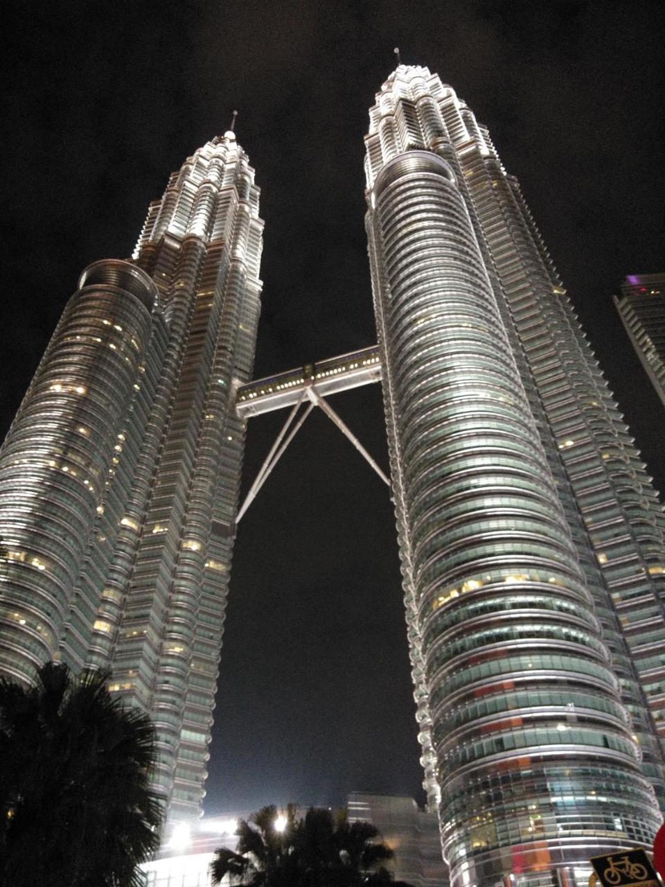 Tuxedo Kl No.1 Rooftop Pool W Skyscraper Views Hotel Kuala Lumpur Zewnętrze zdjęcie