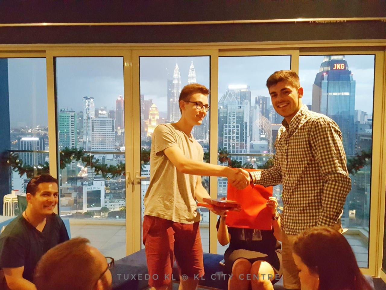 Tuxedo Kl No.1 Rooftop Pool W Skyscraper Views Hotel Kuala Lumpur Zewnętrze zdjęcie